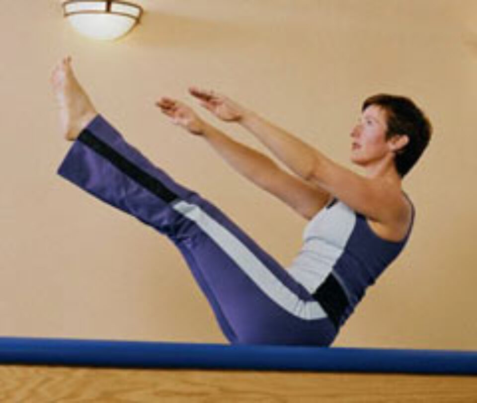 Scapă de aripioare cu Pilates!