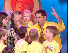 43 de copii si 43 de miei vor da buzna la „Ziua Judecății”