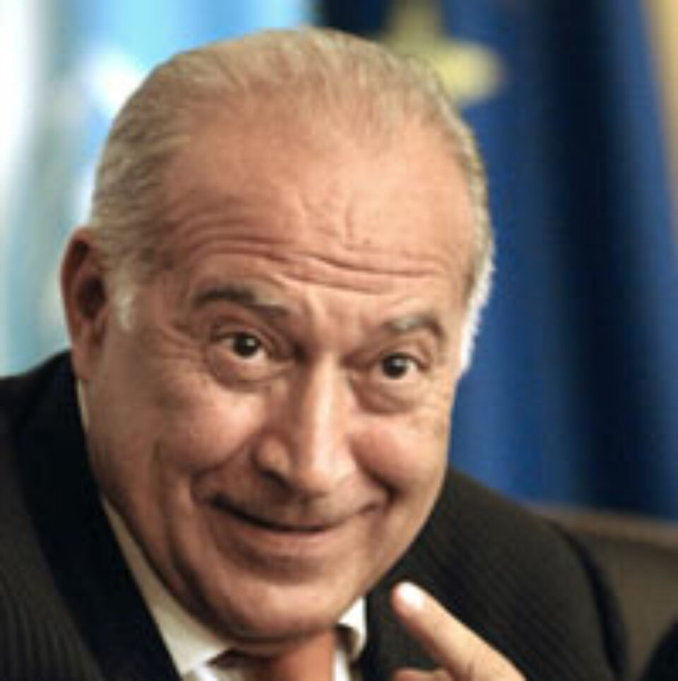 Voiculescu susține că el și fiica sa nu au legătură cu vânzarea de spații și terenuri ale Loteriei