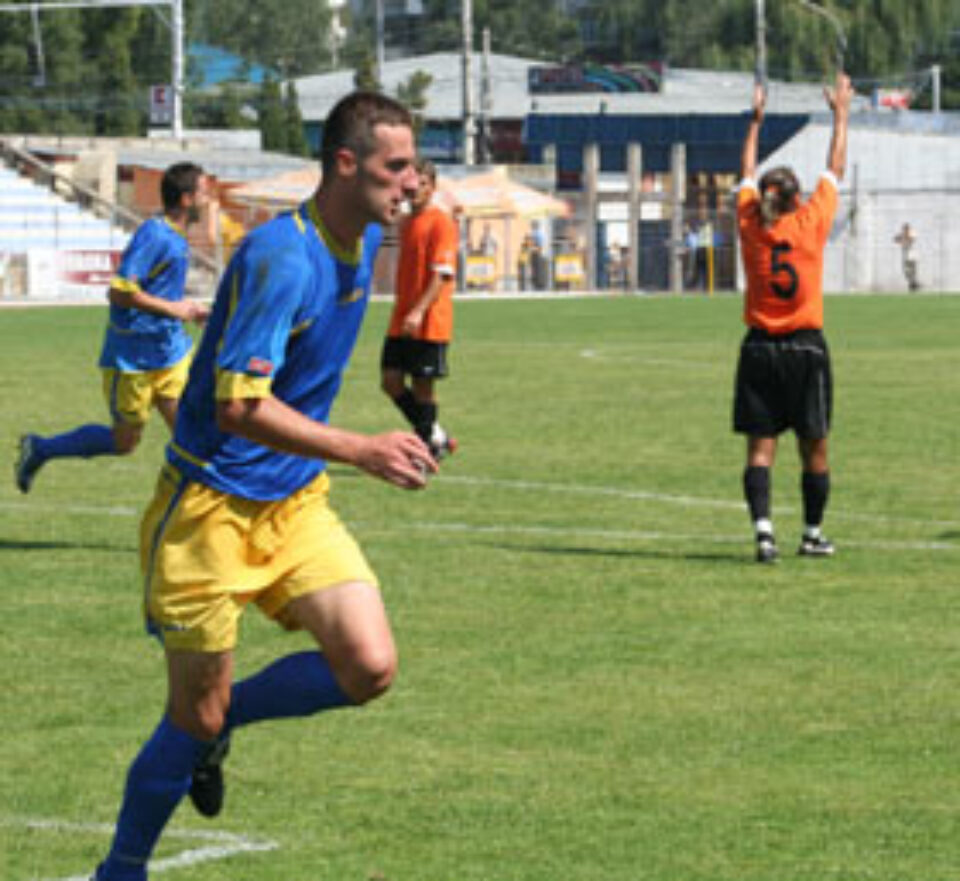 Prisacă și galeria au fumat pipa păcii