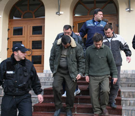 Babalean (cel cu ochelari) şi o parte dintre complicii săi