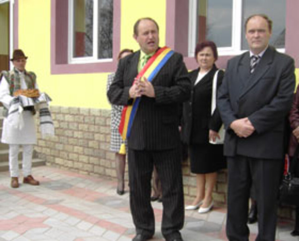 Cămin cultural pentru 100 de locuitori