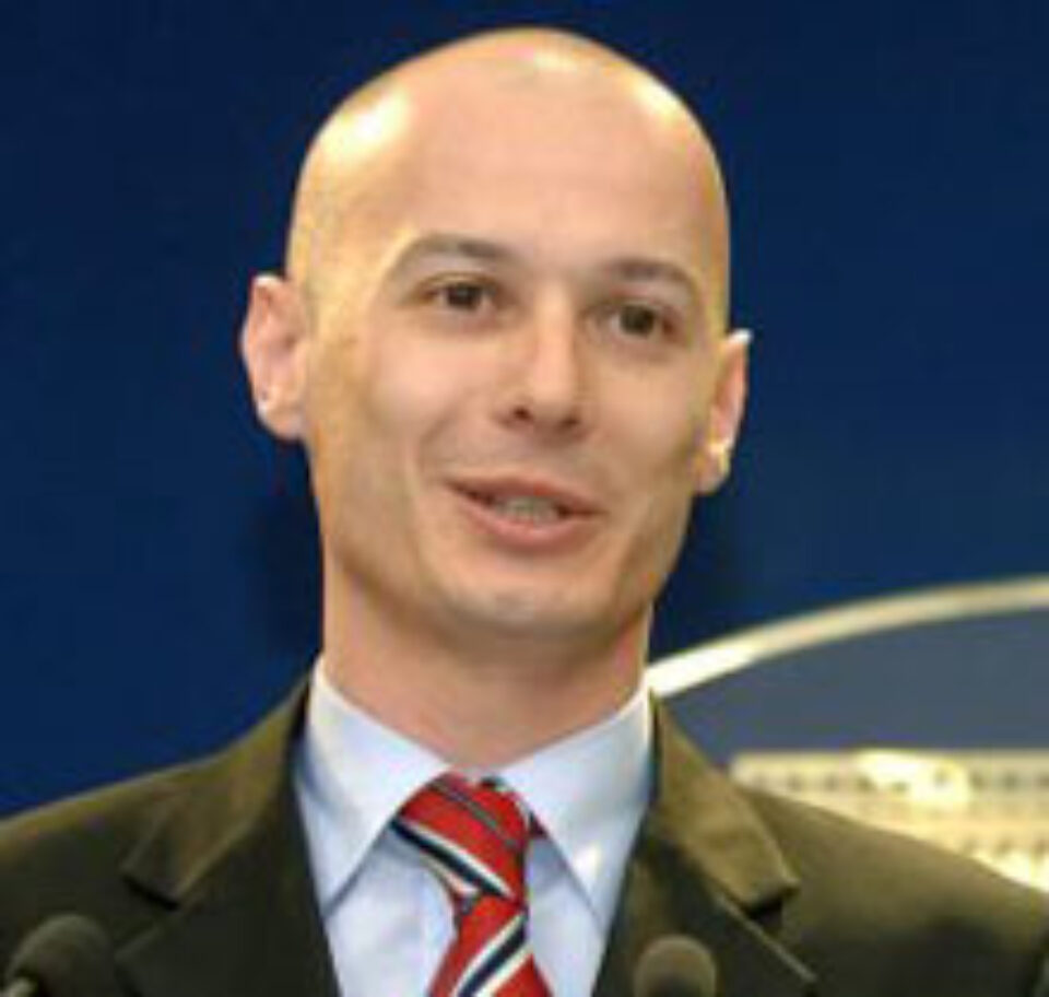 Bogdan Olteanu a evitat să supună la vot proiectul de modificare a Legii reformei sanitare Bogdan Olteanu a evitat să supună la vot proiectul de modificare a Legii reformei sanitare