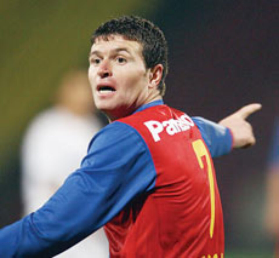 Oprița este „câine” până în 2011, dar „a uitat” că ar fi semnat