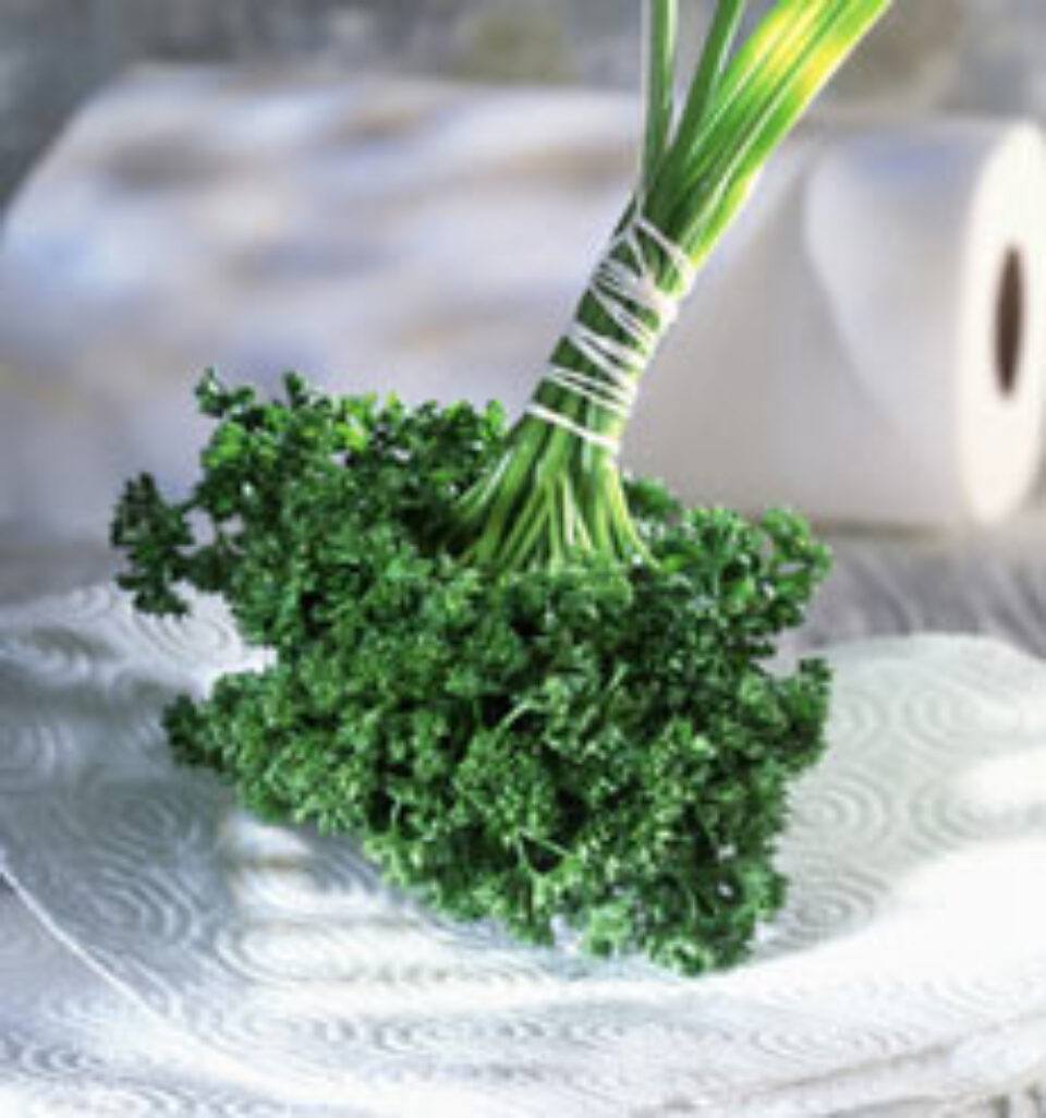 Pătrunjelul, util în funcționarea glandei tiroide