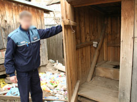 Adio fântână și budă în curțile posturilor de poliție de la țară