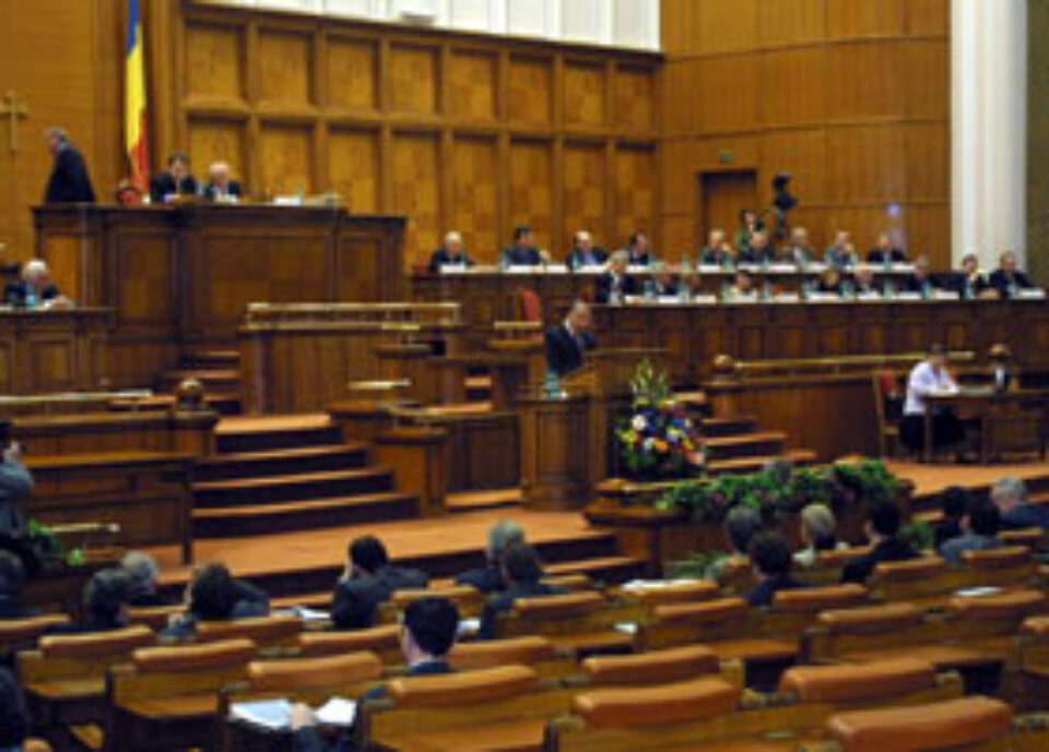 Traian Băsescu, suspendat