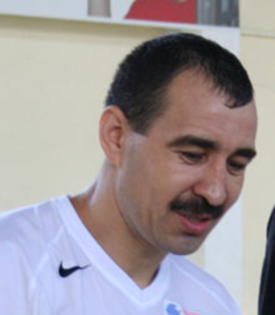 Universitatea a început discuțiile pentru întărirea lotului