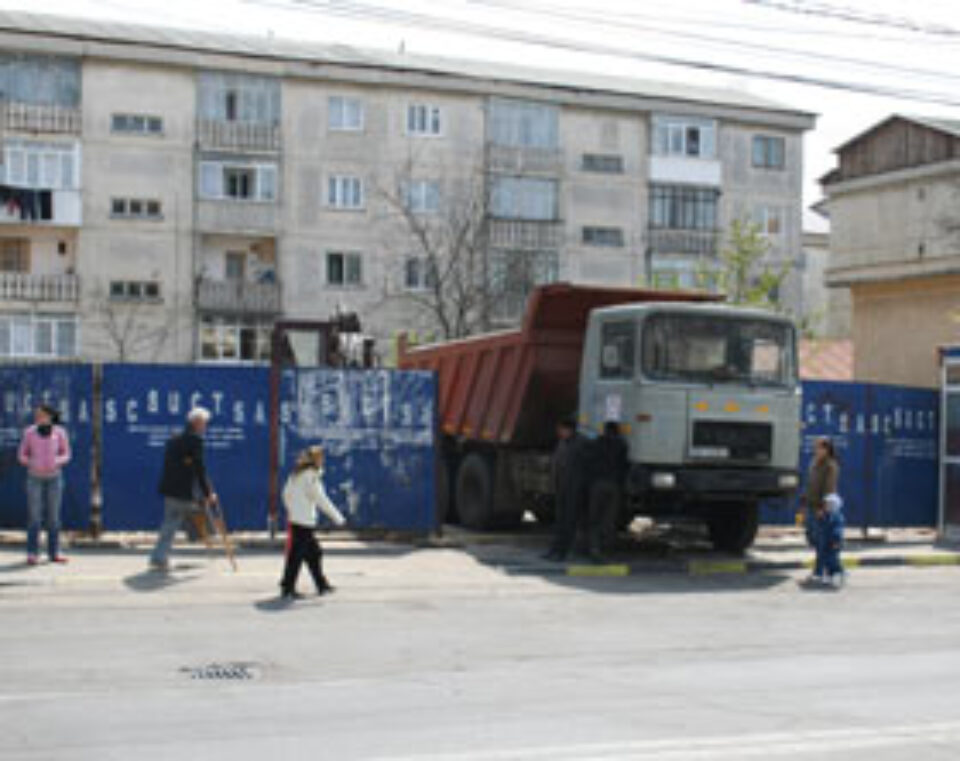 Stația Orizont, transformată în complex comercial de șoferul fostului primar