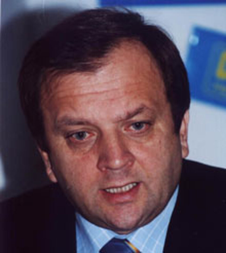 Flutur: „Guvernul nu a pregătit referendumul din străinătate”