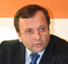 Flutur: La referendum va fi un scor pro-Băsescu de cel puțin 60 %