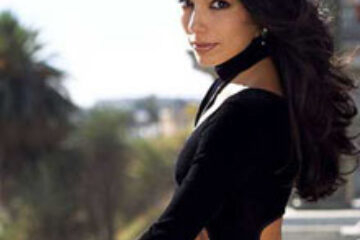 De nunta ei, Eva îi ia cățelului zgardă cu diamante De nunta ei, Eva îi ia cățelului zgardă cu diamante