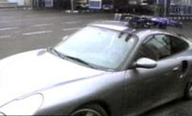 Droguri descoperite într-o mașină preluată de la Guvern