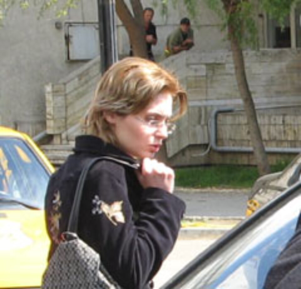 Studenta acuzată de crimă a mai scăpat o dată de cătușe