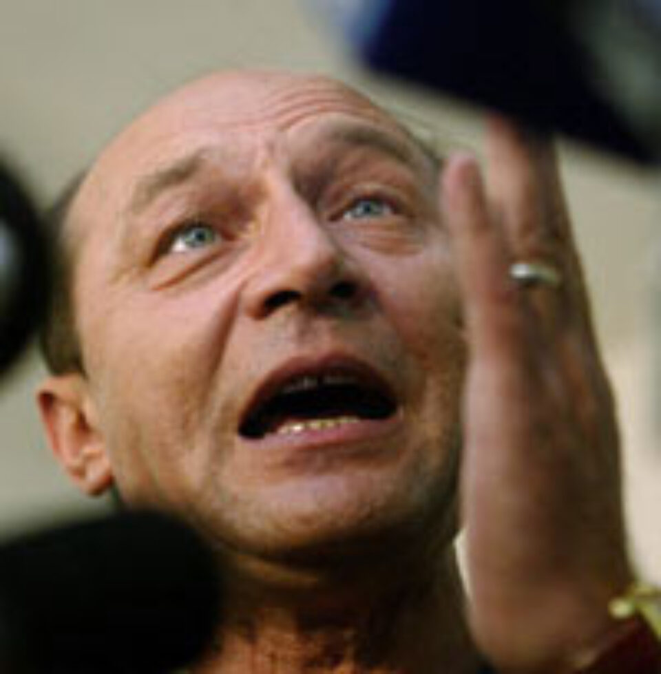 Băsescu: „Înainte, politicieni români s-ar fi întâlnit cu Kondyakov” Băsescu: „Înainte, politicieni români s-ar fi întâlnit cu Kondyakov”