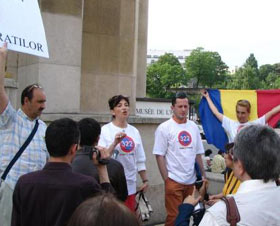 Cetățenii români din străinătate vor putea vota la referendum în 159 secții de votare