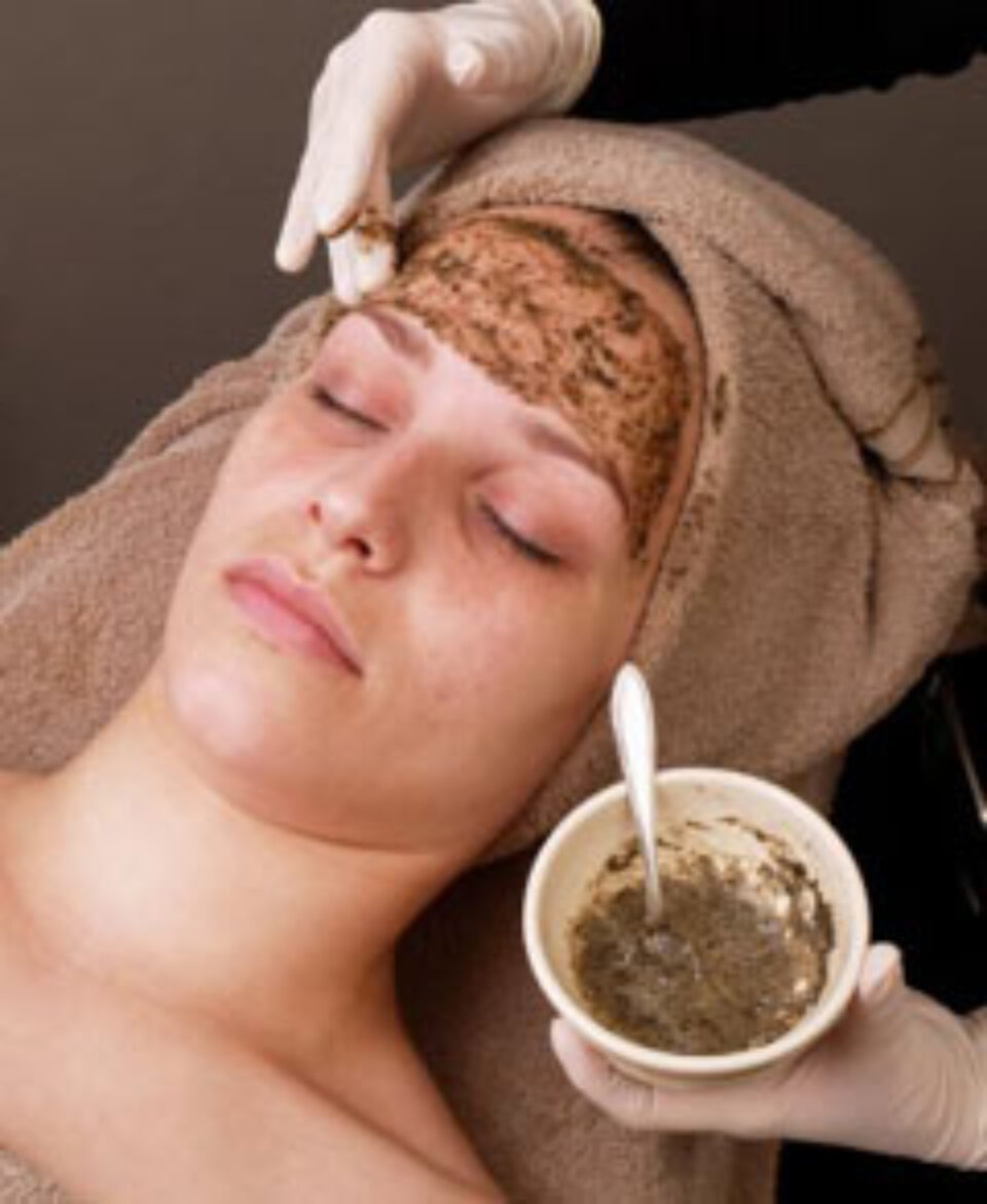 Tratamentele hormonale favorizează apariția petelor de pe piele Tratamentele hormonale favorizează apariția petelor de pe piele