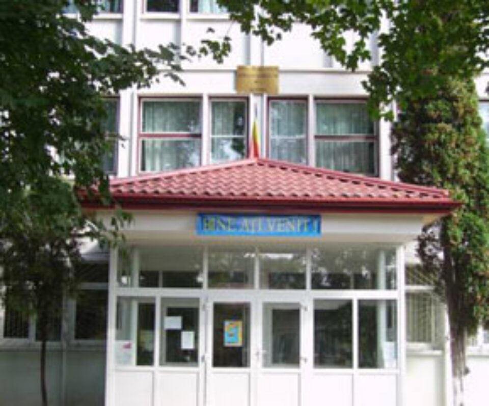 ZILELE ȘCOLII CU CLASELE I-VIII NR.1. SUCEAVA ZILELE ȘCOLII CU CLASELE I-VIII NR.1. SUCEAVA