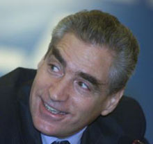 Petre Roman are un copil din flori? Petre Roman are un copil din flori?