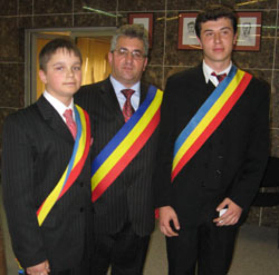 Primarii și consilierii copiilor din Suceava, învestiți oficial în funcție