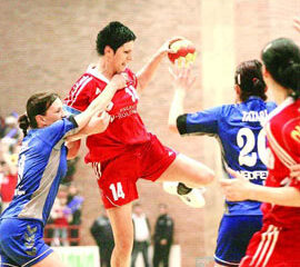 Oltchim se luptă pentru a câștiga Cupa Cupelor