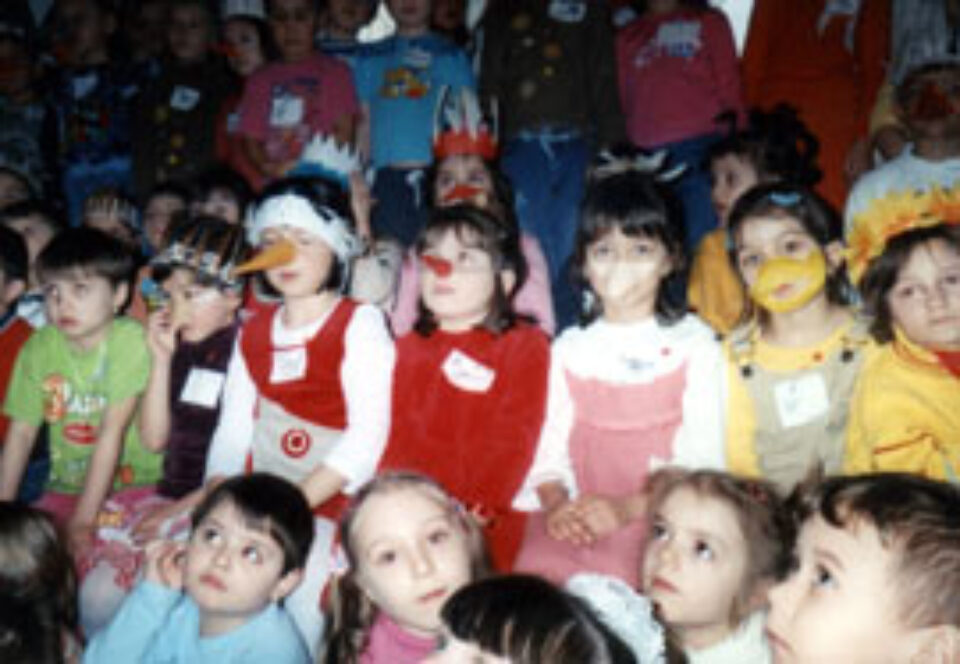 Expoziție de picturi, desene și colaje ale preșcolarilor de la „Degețica”