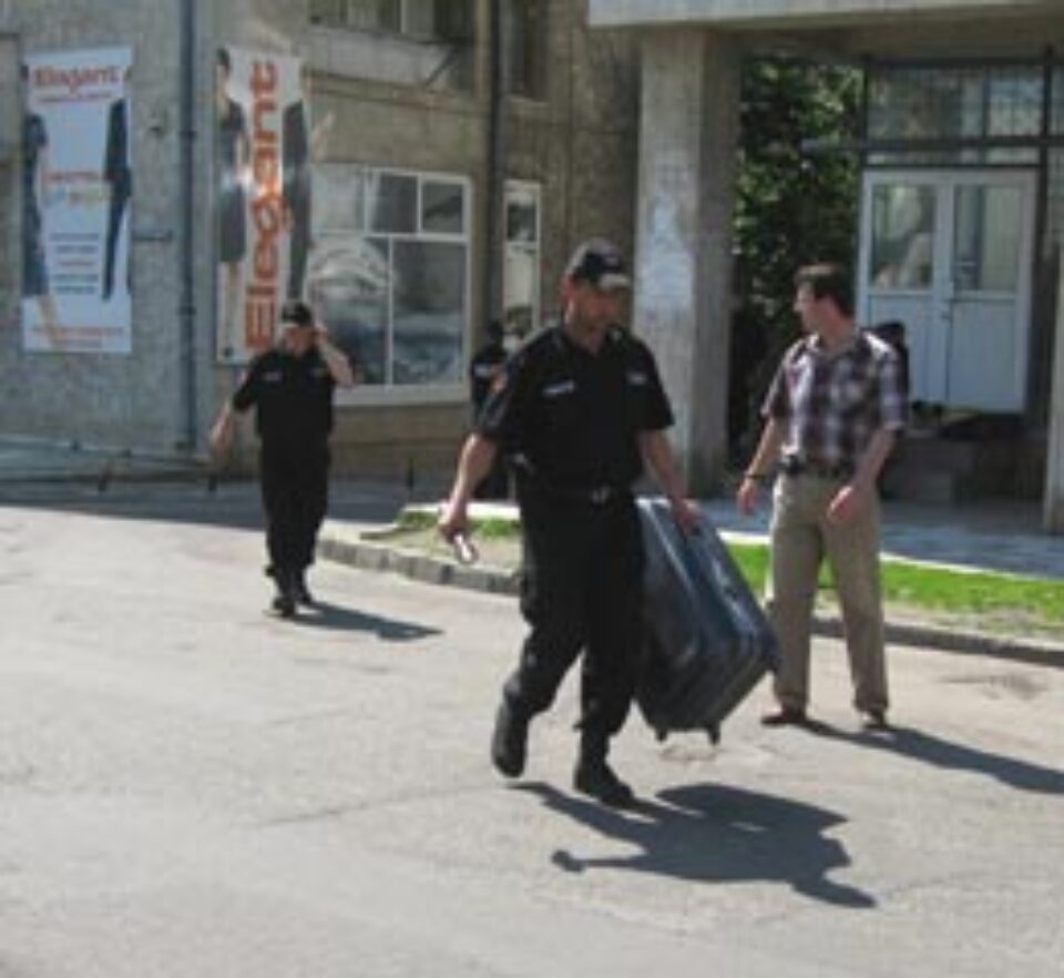 Amenințare cu bombă lângă biserica Sf. Dumitru din Suceava Amenințare cu bombă lângă biserica Sf. Dumitru din Suceava