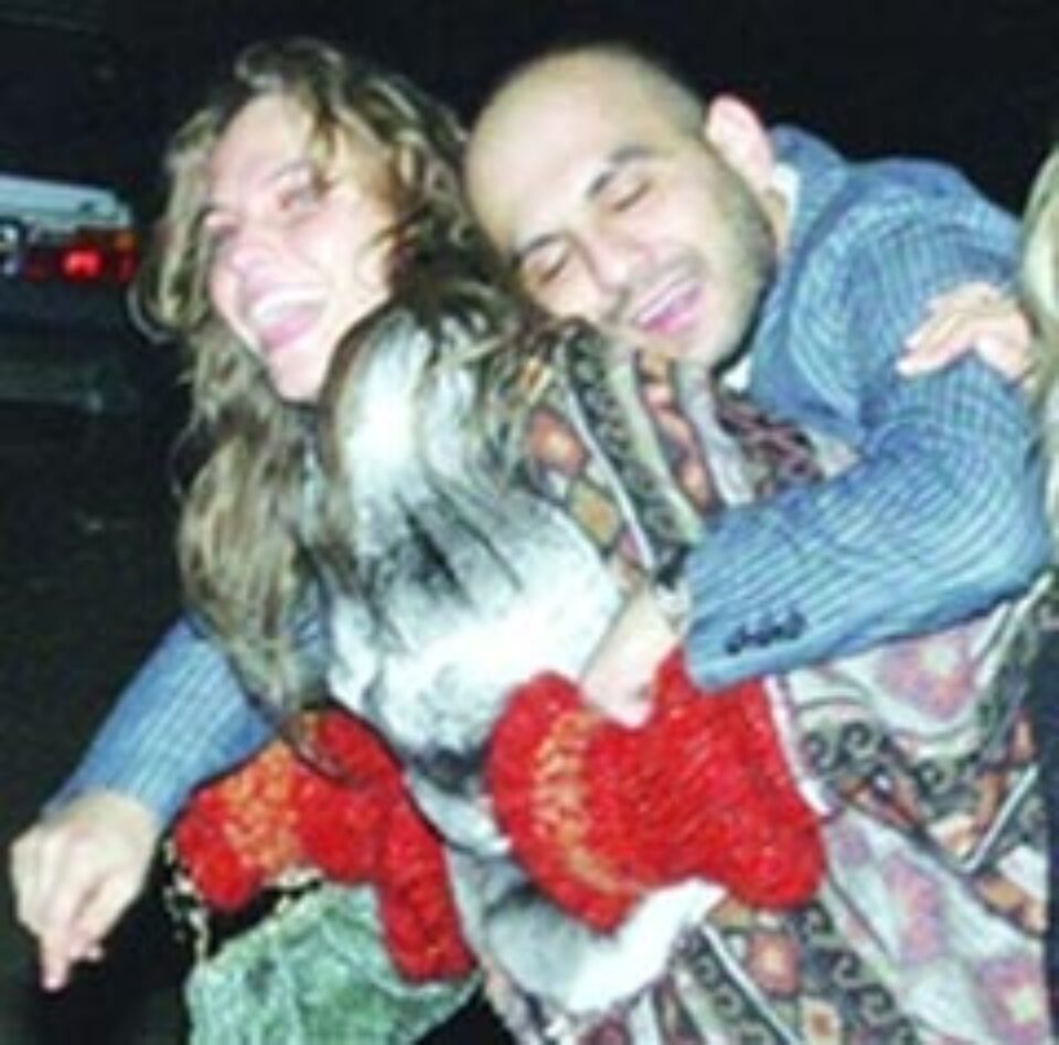 Anna Lesko i-a dăruit prietenului mașina ei Anna Lesko i-a dăruit prietenului mașina ei