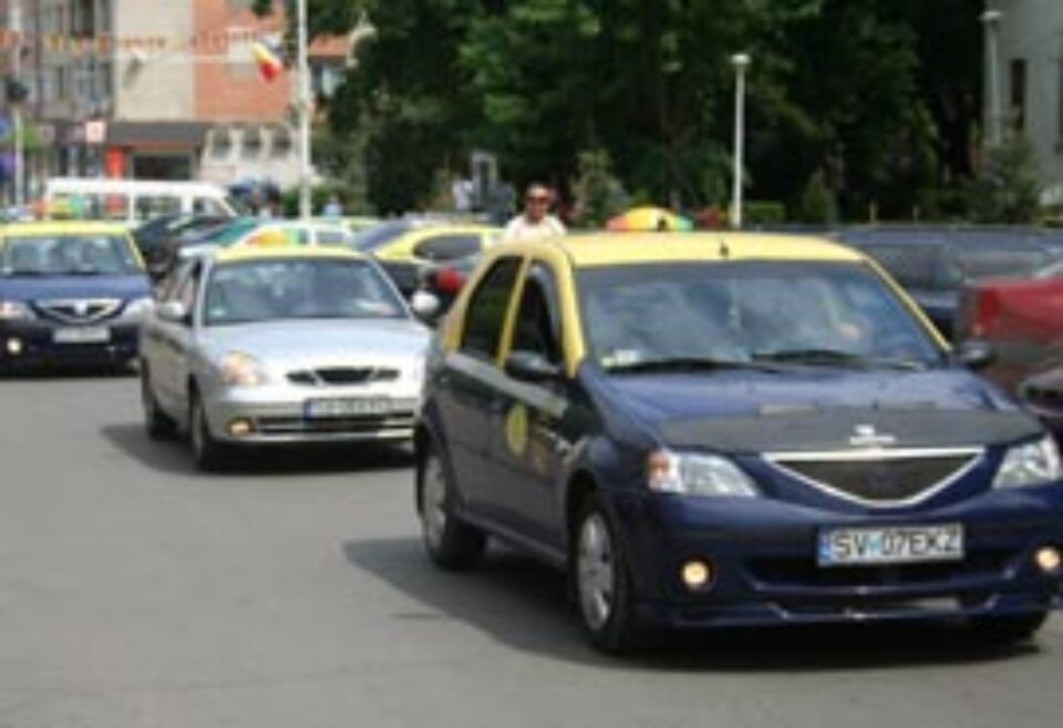 Marș de protest al taximetriștilor pe străzile Sucevei Marș de protest al taximetriștilor pe străzile Sucevei