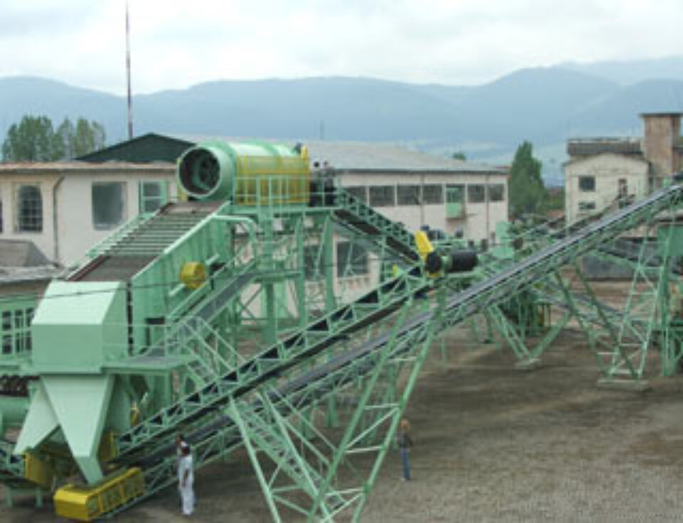 Mai multe firme de construcție din Suceava au participat la „Expo-Hamerock” Mai multe firme de construcție din Suceava au participat la „Expo-Hamerock”