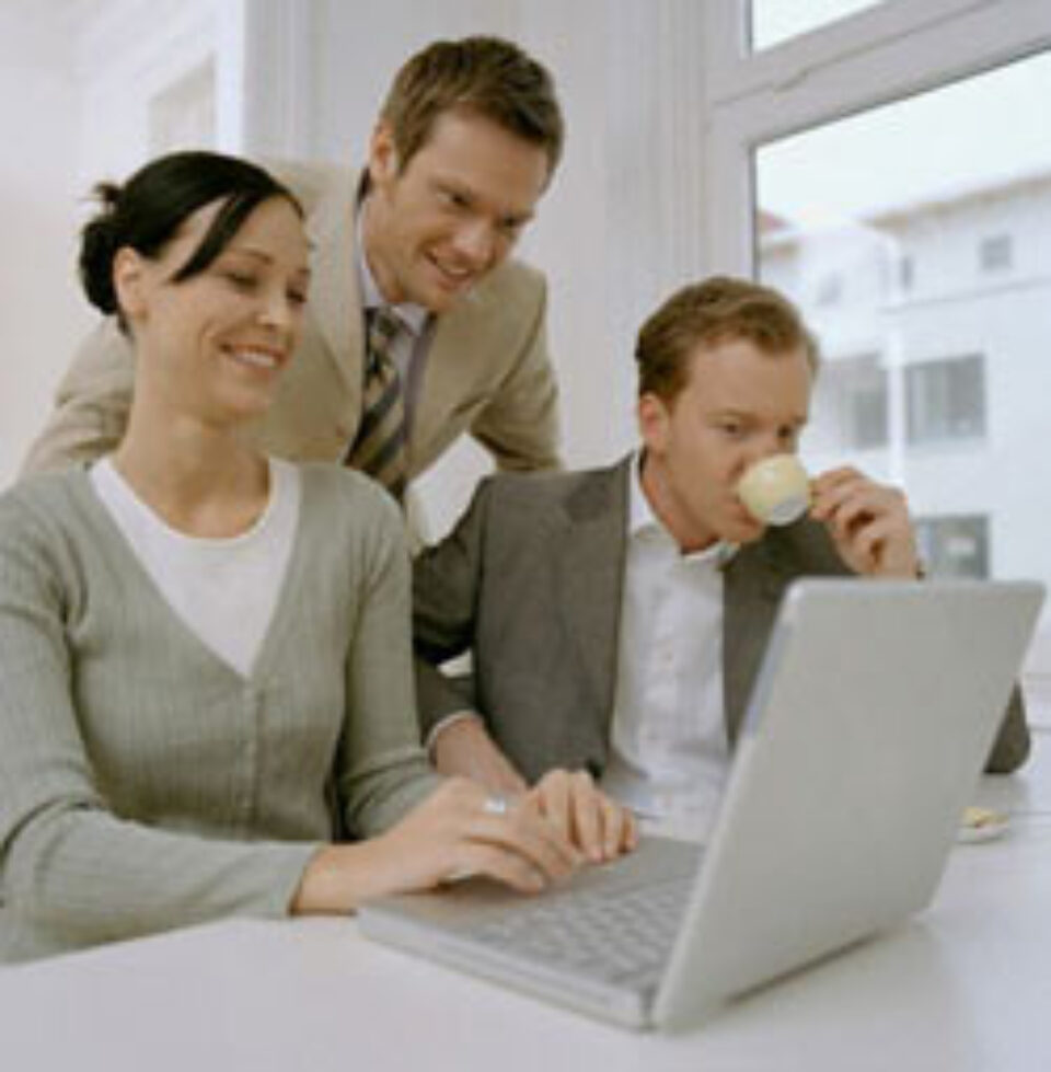 Munca de birou ne poate subția oasele Munca de birou ne poate subția oasele