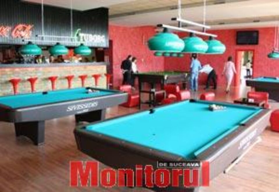 Pistă de bowling ultramodernă și masă de snooker în Suceava