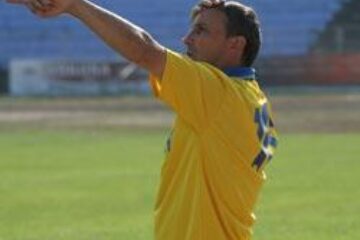 Cristescu senior pare să-i indice fiului direcţia pentru viitorul sezon