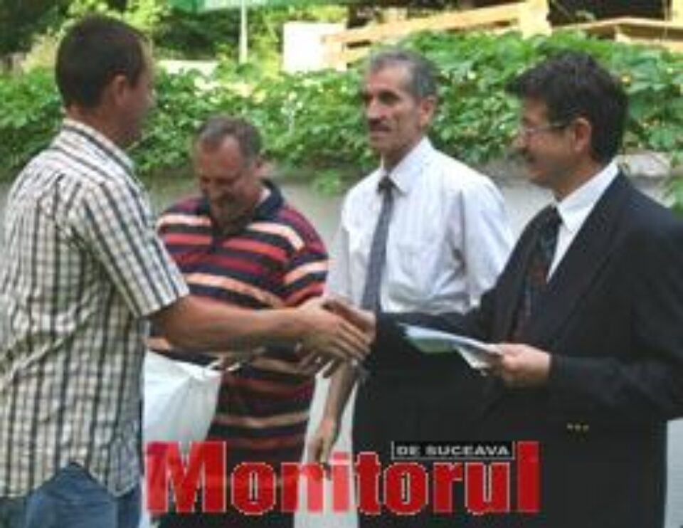 Studenții au fost premiați pentru îndeplinirea obiectivului Studenții au fost premiați pentru îndeplinirea obiectivului