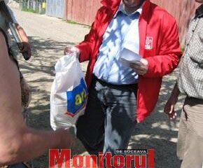20 de familii sărace „au mâncat” din afișele pro-Băsescu valorificate de PSD