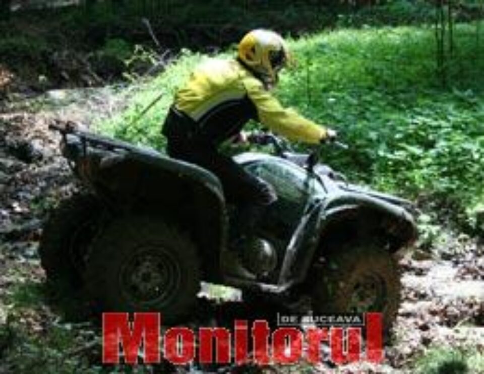 Adrenalină și noroi la primul eveniment off-road din Bucovina