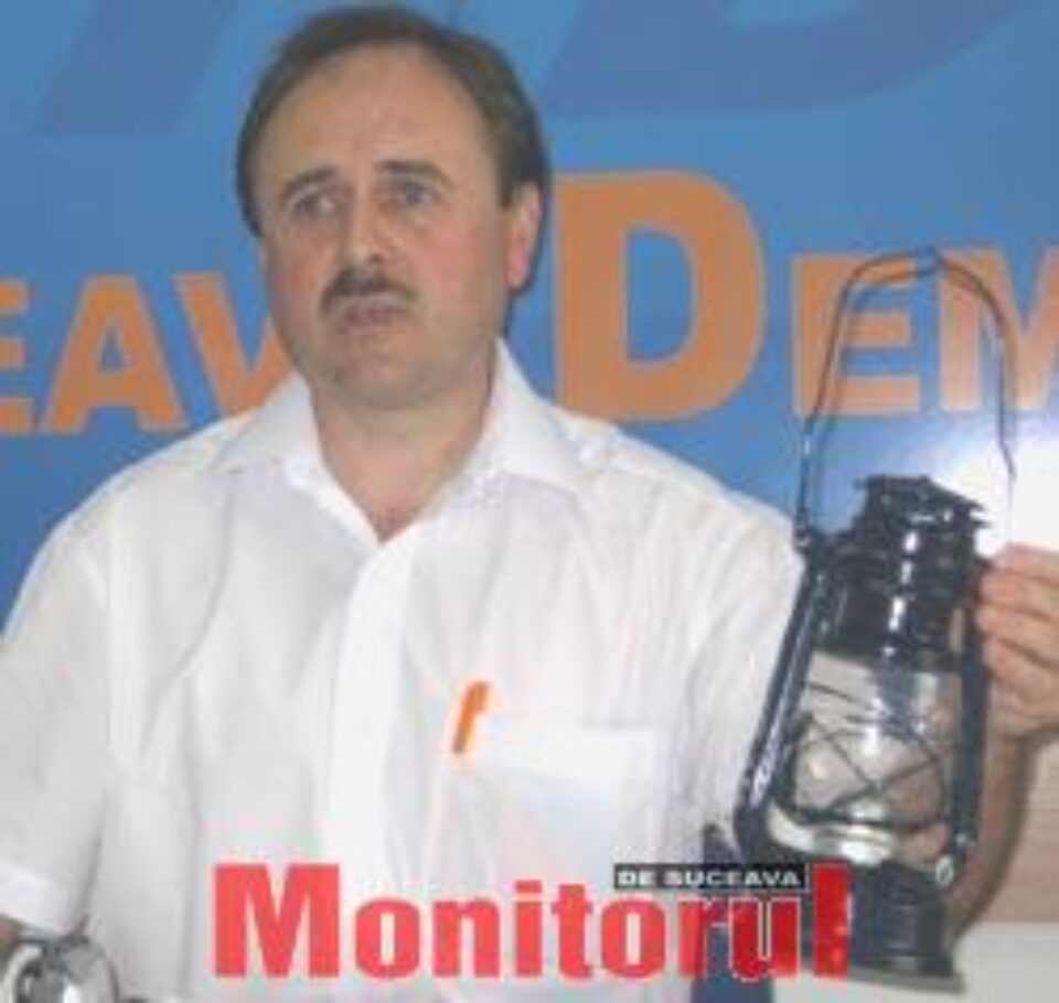 Barbă îi sugerează primarului Ion Lungu să folosească felinare pentru iluminatul Sucevei