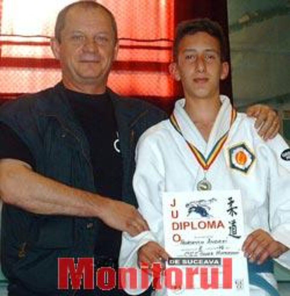 Andrei Tănăsescu şi antrenorul său Mihai Ciocoiu