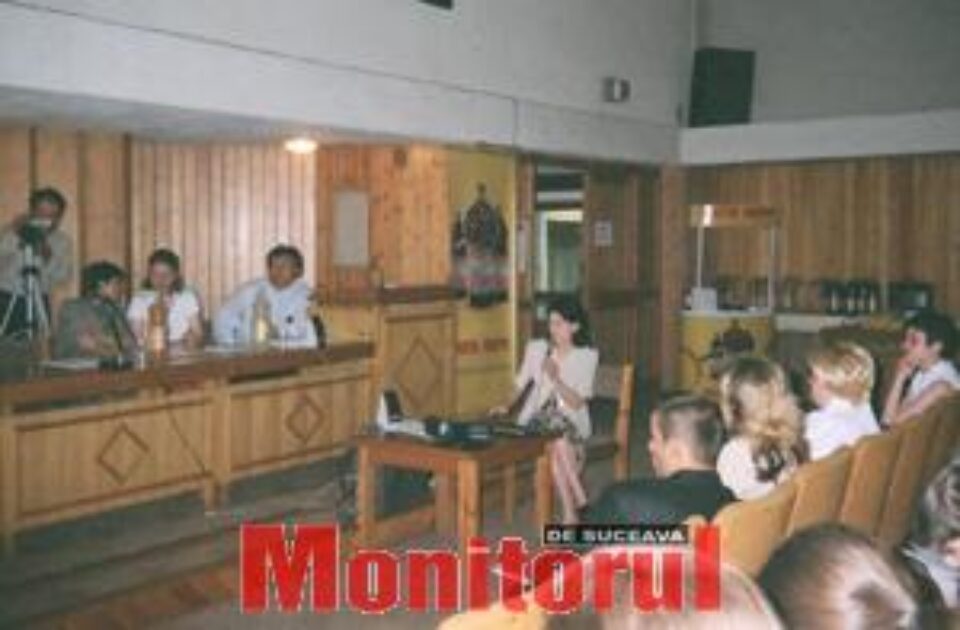 Dezbatere publică pe tema abandonului școlar