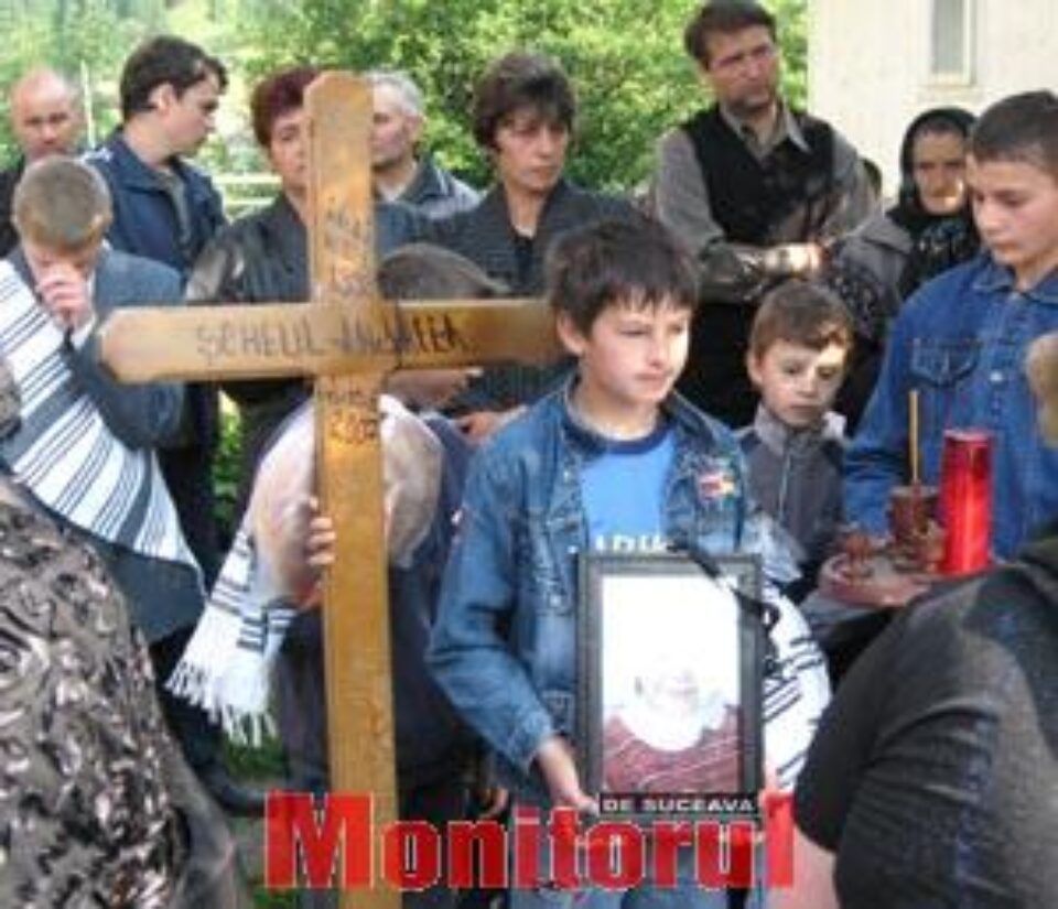 Elevele din microbuzul morții, duse pe ultimul drum