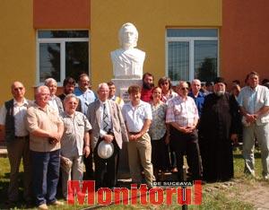 Un nou bust al lui Mihai Eminescu la Dumbrăveni