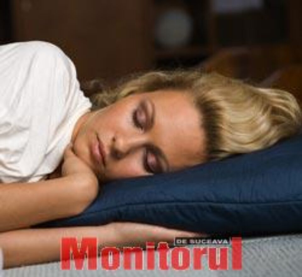 Ne petrecem 25 de ani din viață dormind