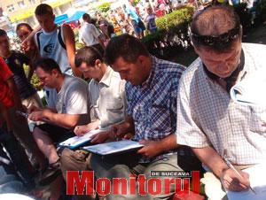 Aglomerație pe „Aleea Caricaturiștilor”