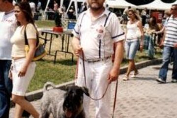 Un Schnauzer uriaș din Suceava, în topul unei expoziții canine din Budapesta