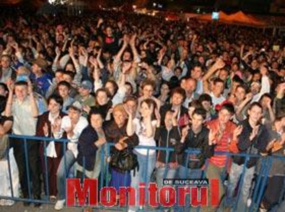 Peste 25.000 de oameni au dansat pe ritmurile formației REDNEX