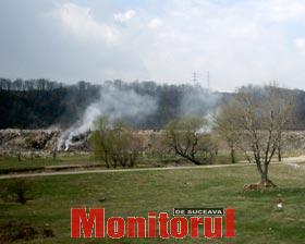 Canicula a provocat autoaprinderi la groapa de gunoi a Sucevei