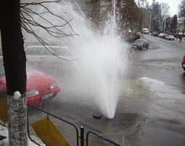 Avalanșă de avarii la rețeaua de apă potabilă, din cauza caniculei