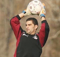 Rapid îi oferă lui Coman o majorare de salariu și prelungirea contractului