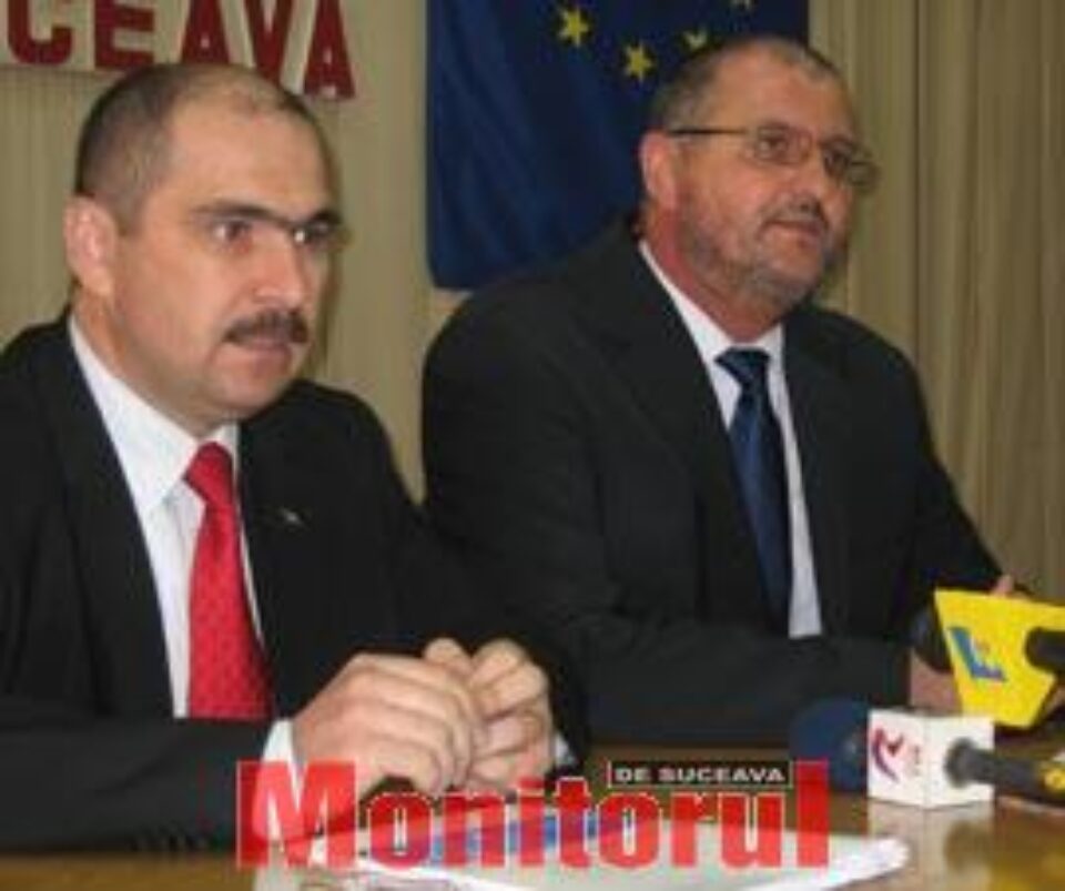 Bolojan promite sprijin pentru reamenajarea spațiului de la pașapoarte Bolojan promite sprijin pentru reamenajarea spațiului de la pașapoarte