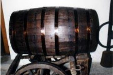 Sacaua de la Secţia de Etnografie a Complexului Muzeal Bucovina